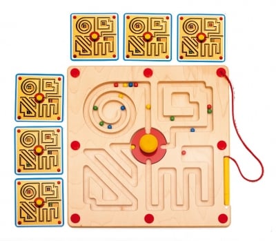 Лабиринт с магнитни топчета и 6 шаблона