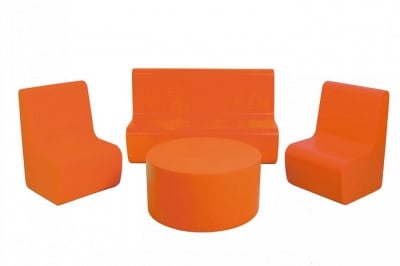 Комплект мебели от пяна: диван, 2 фотьойла и маса - Оранжев