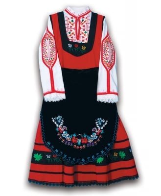 Народни носии - женски и за момичета