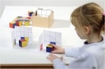 Игра - CubiColour: Цветно строителство по сенки