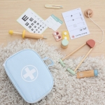 Докторки комплект (дървен) в синьо куфарче - Малкият доктор