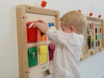 Манипулативна дъска за стена - Закопчалки за сръчност на пръстите 1